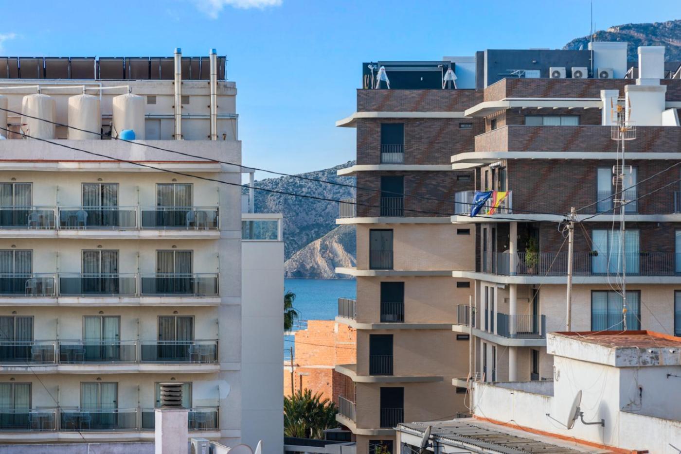 Apartament Pondarosa - Plusholidays กัลเป ภายนอก รูปภาพ